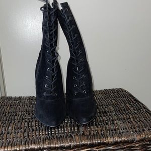 STEVE MADDEN Satisfied Lace Up Ankle Boots